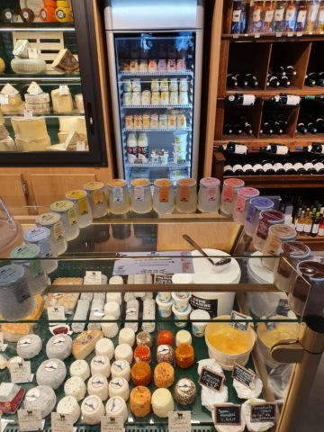 13 Saveurs de Yaourts entiers de la "Ferme Normande" 13 Saveurs de Yaourts entiers de la "Ferme Normande"